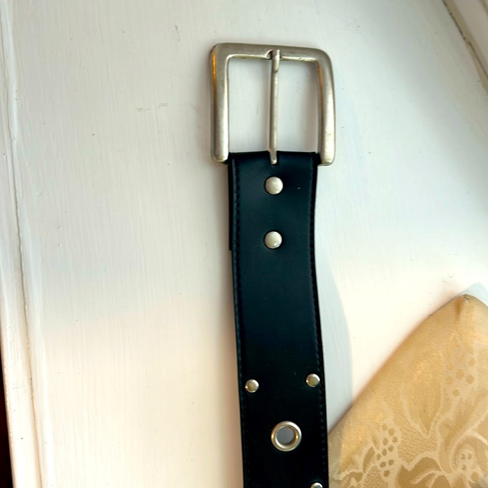 Black belt with rings and studs cute belt!